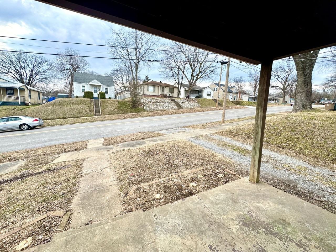 1426 N Main St - Photo 2 of 15