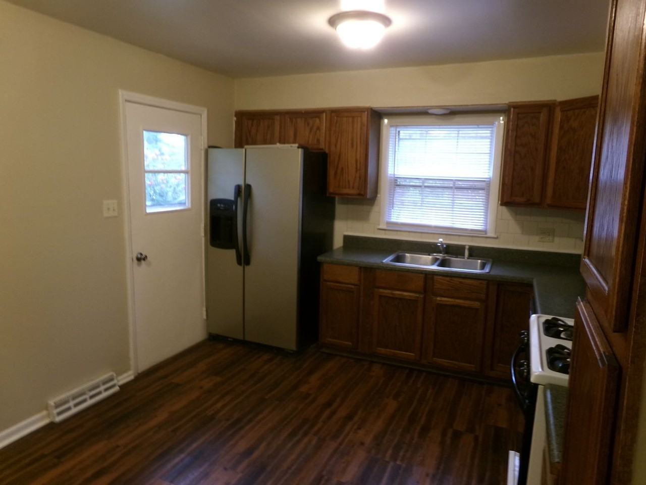 3965 Waddill St - Photo 3 of 15