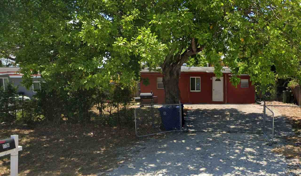 1736 Lauderdale Manor Dr - Photo 2 of 15