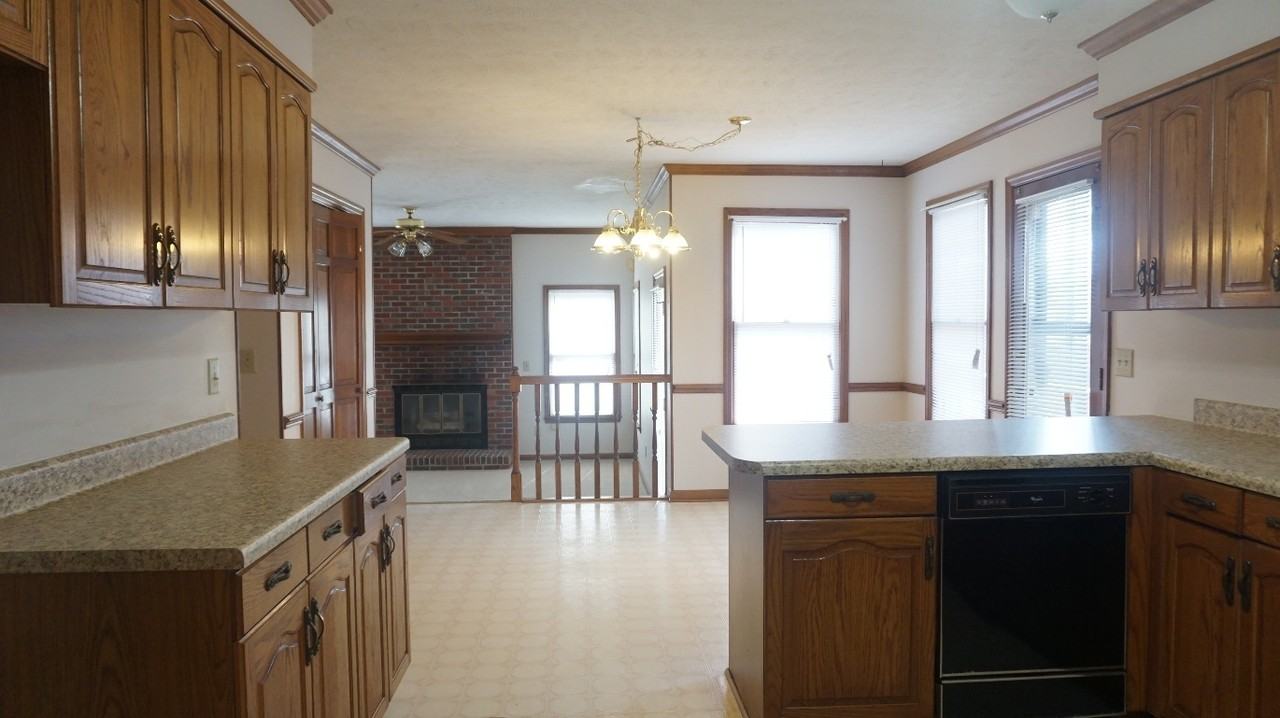 508 Georgetown Cir - Photo 4 of 50