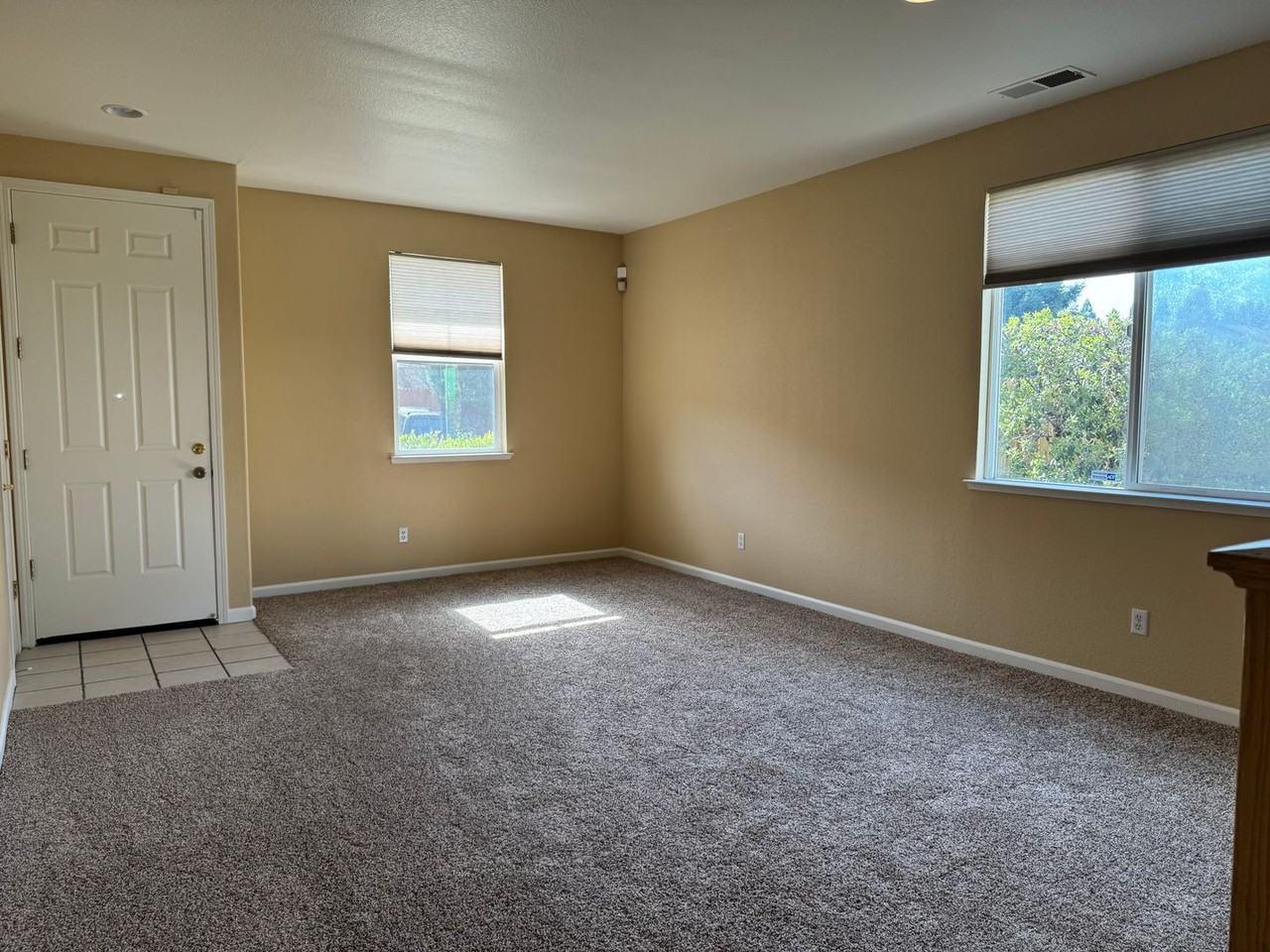 11551 Linday Way - Photo 3 of 30