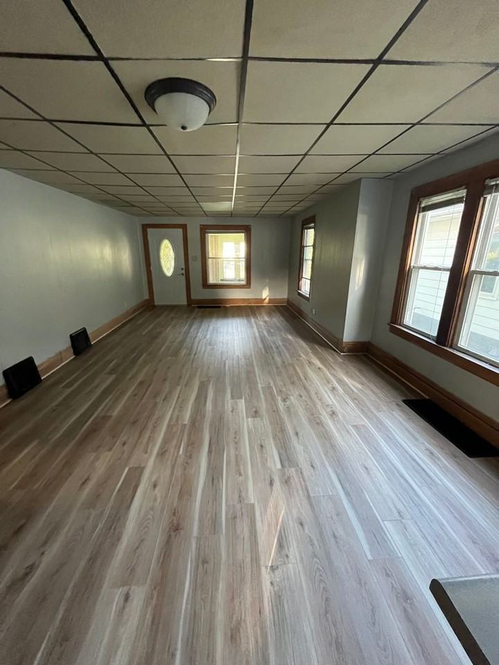 822 Hammond Ave - Photo 6 of 7