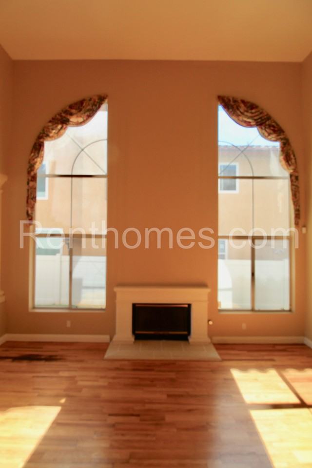 18249 High Mesa Ct - Photo 4 of 36