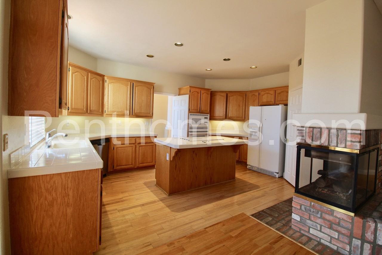 18249 High Mesa Ct - Photo 6 of 36