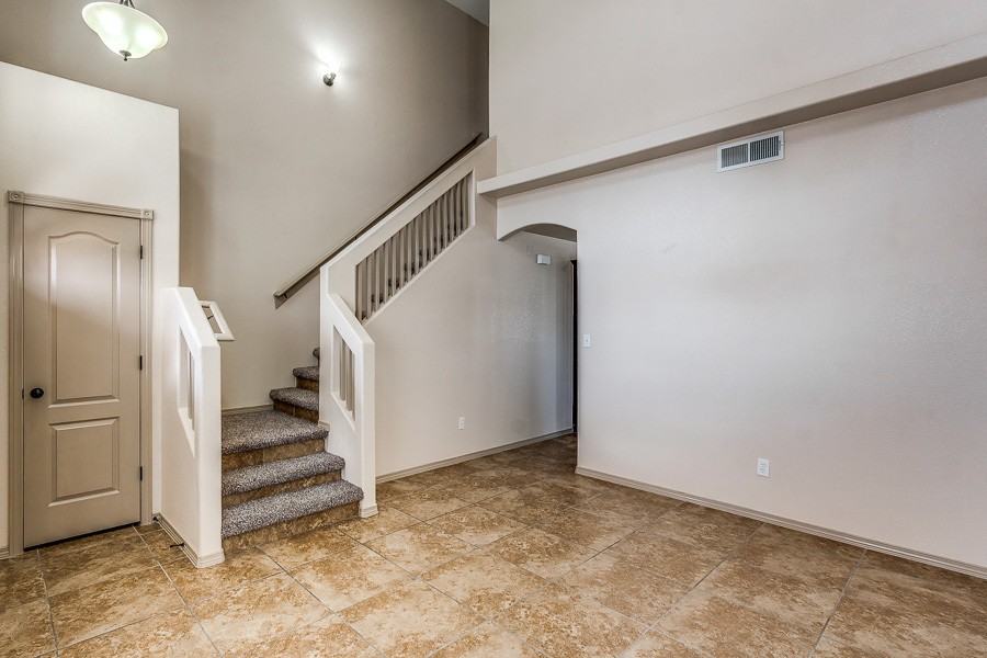 7101 Falling Leaf Cir - Photo 5 of 26
