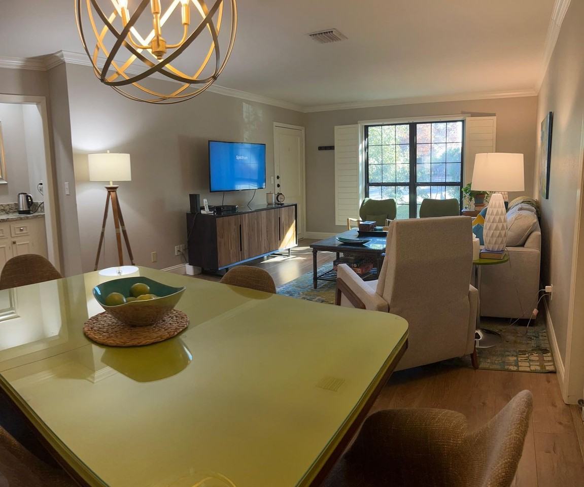 7926 Broadway Apt 106a - Photo 5 of 15