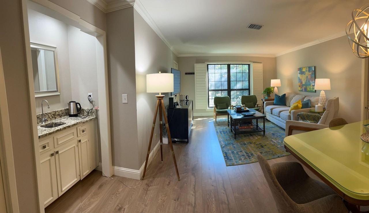 7926 Broadway Apt 106a - Photo 6 of 15