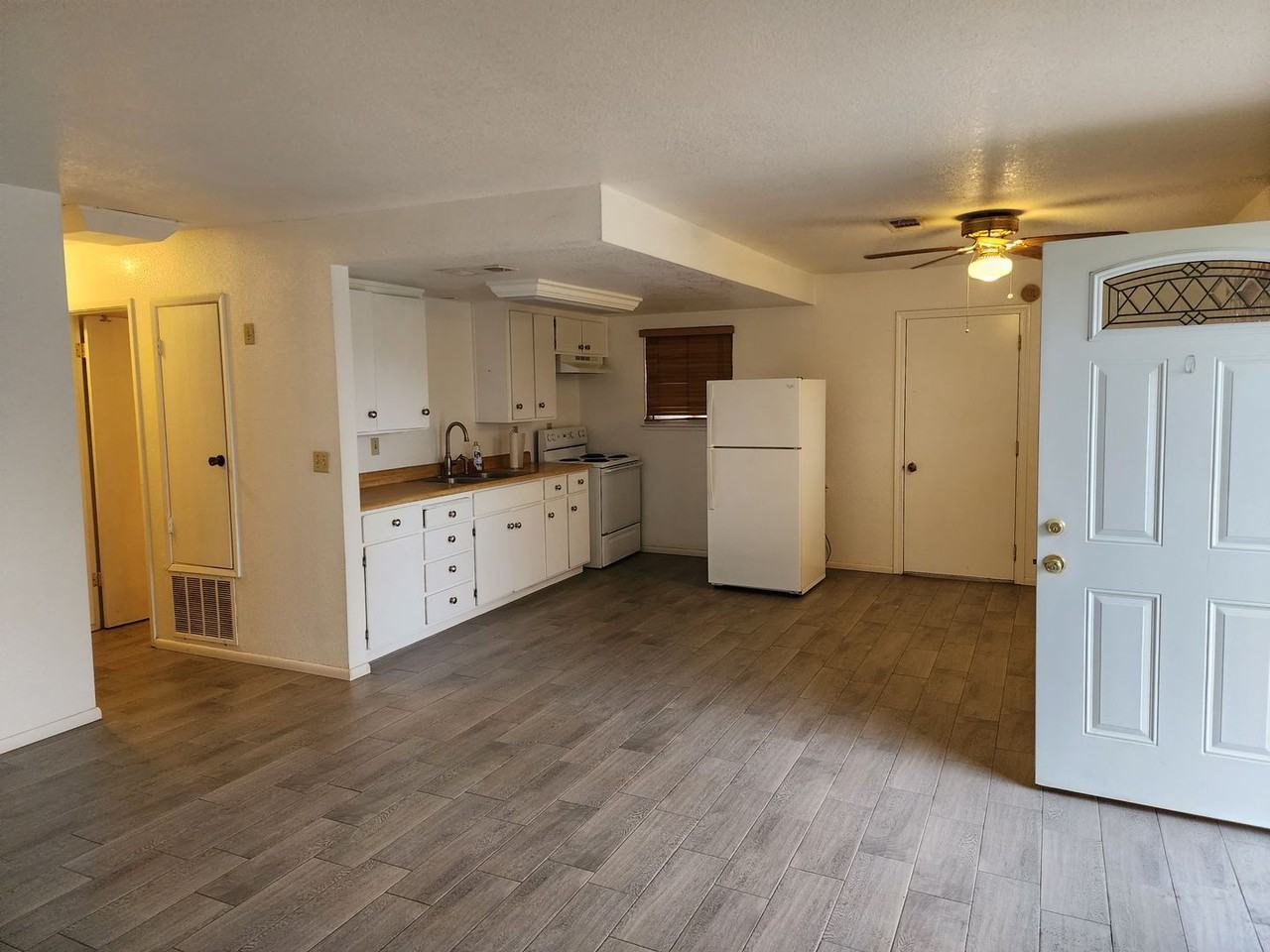 475 Tisdell Dr - Photo 3 of 12