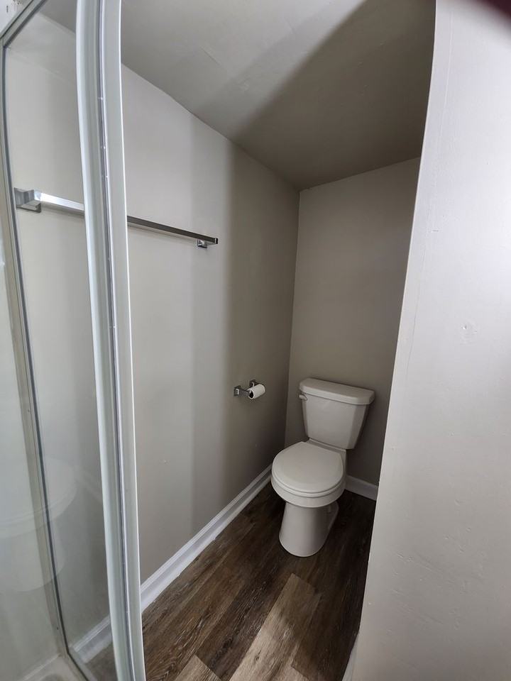 1119 Kirkwood Ave - Photo 6 of 19