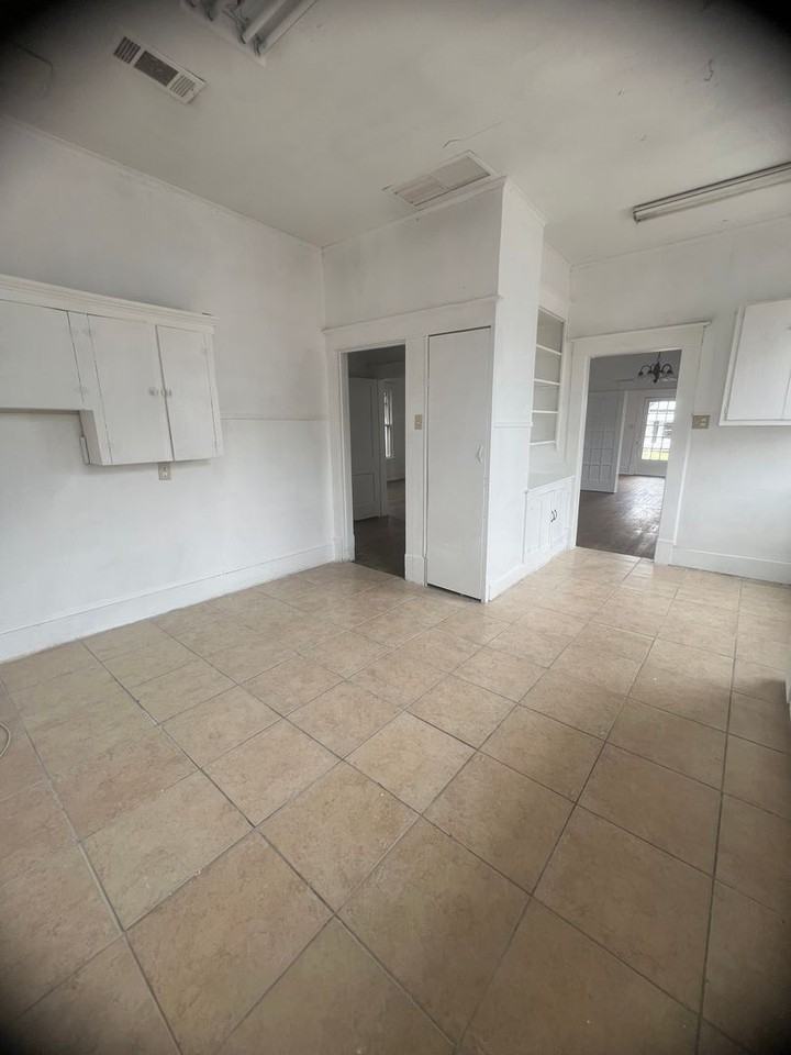 2001 Bosque Blvd - Photo 4 of 8