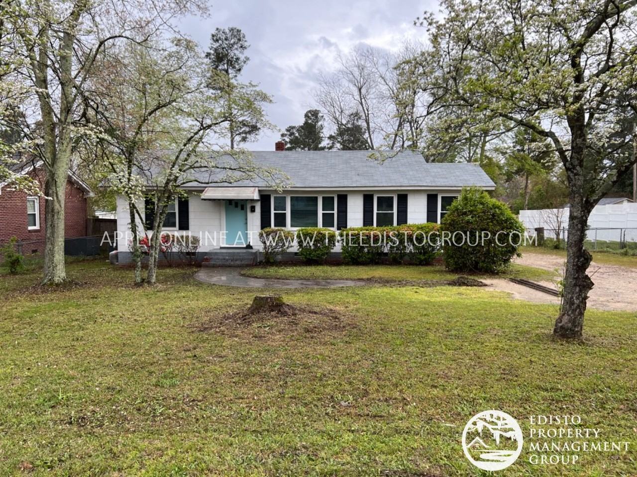 1161 Chestnut St - Photo 4 of 18