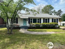 featured image of 1161 Chestnut St