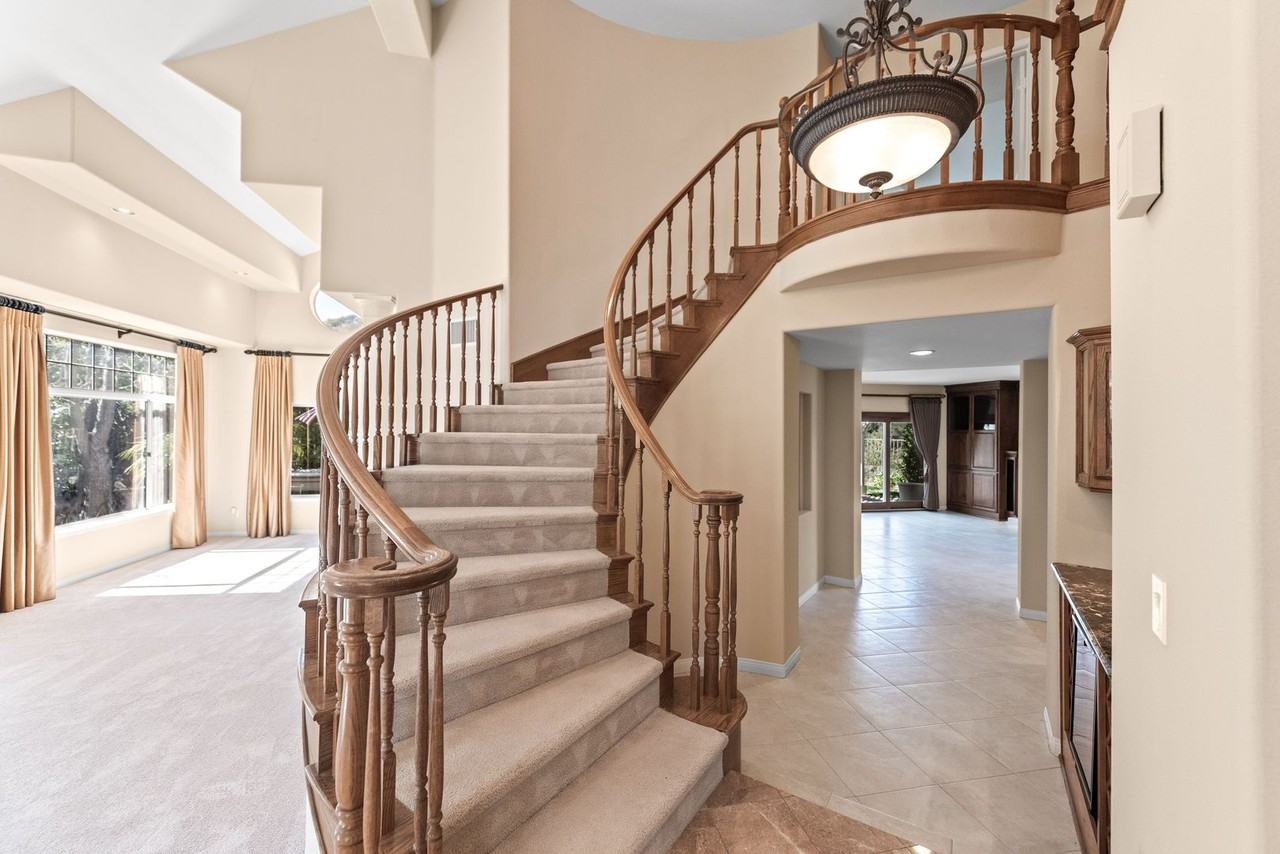 2663 Yellowwood Dr - Photo 5 of 44
