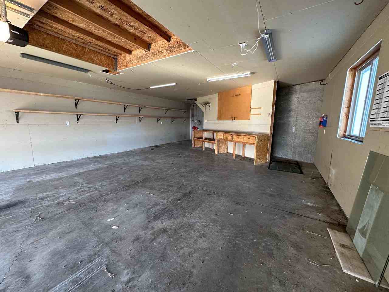 1731 Lakeshore Dr - Photo 3 of 29