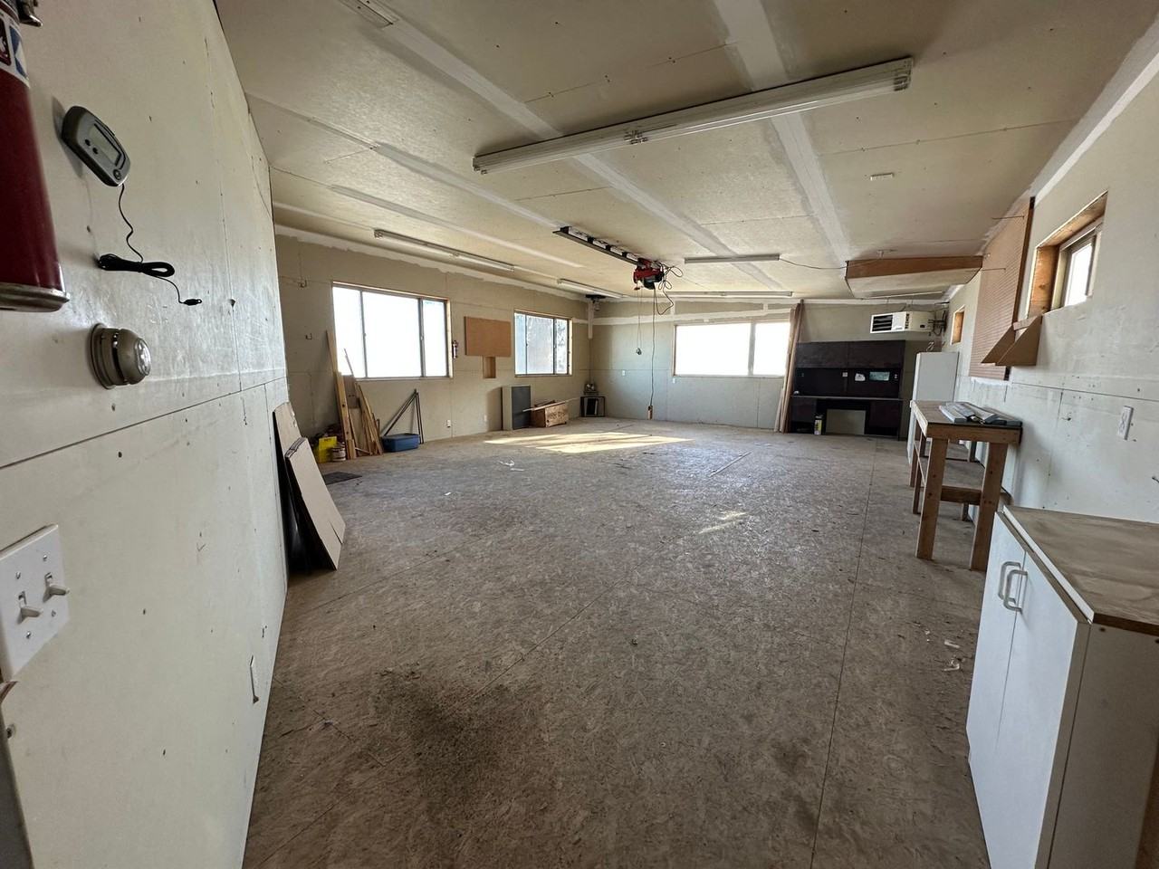 1731 Lakeshore Dr - Photo 4 of 29