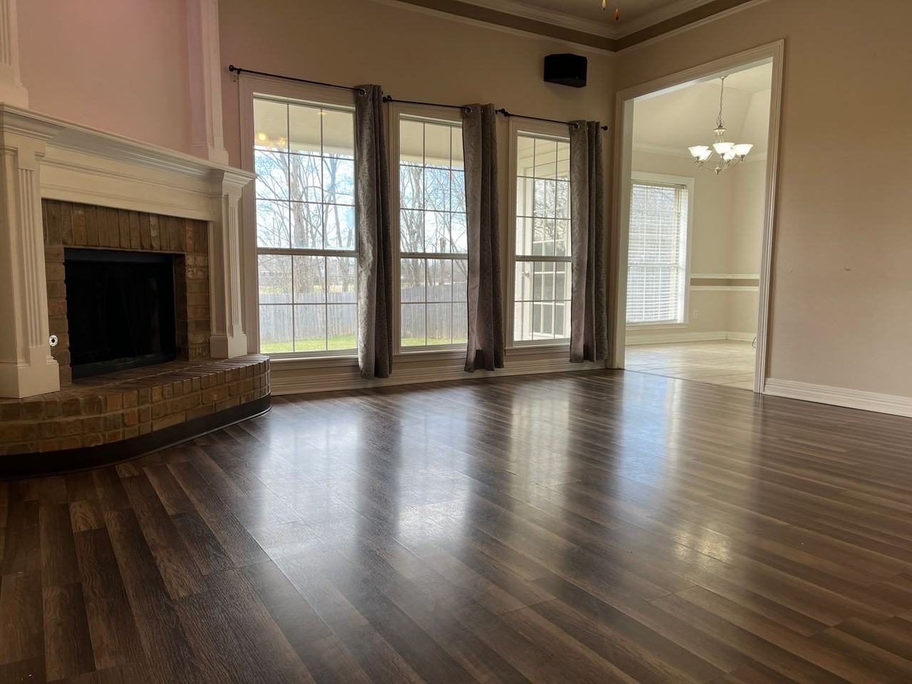 2457 Brookside Dr - Photo 4 of 27