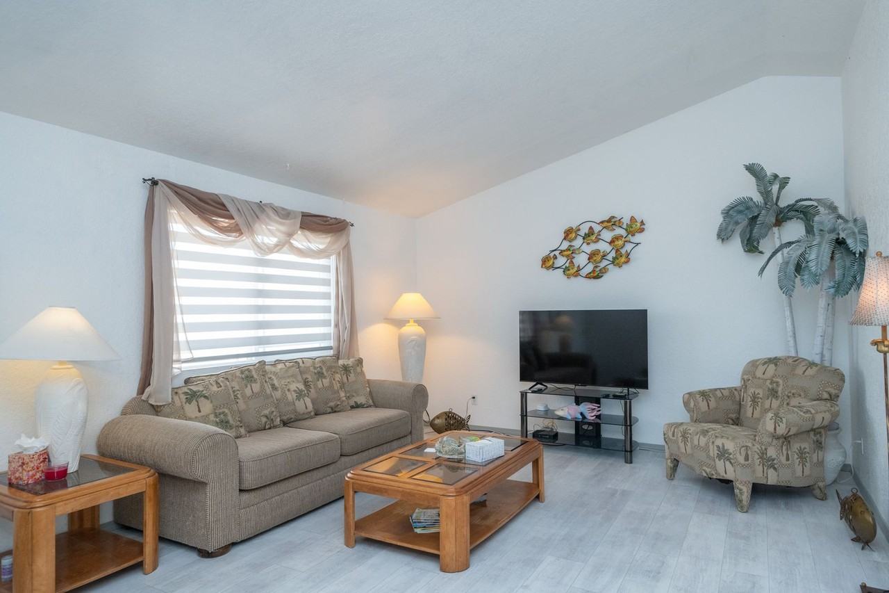 3910 Coral Reef Dr - Photo 3 of 49