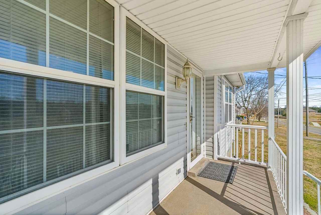 775 Curd Rd - Photo 6 of 37