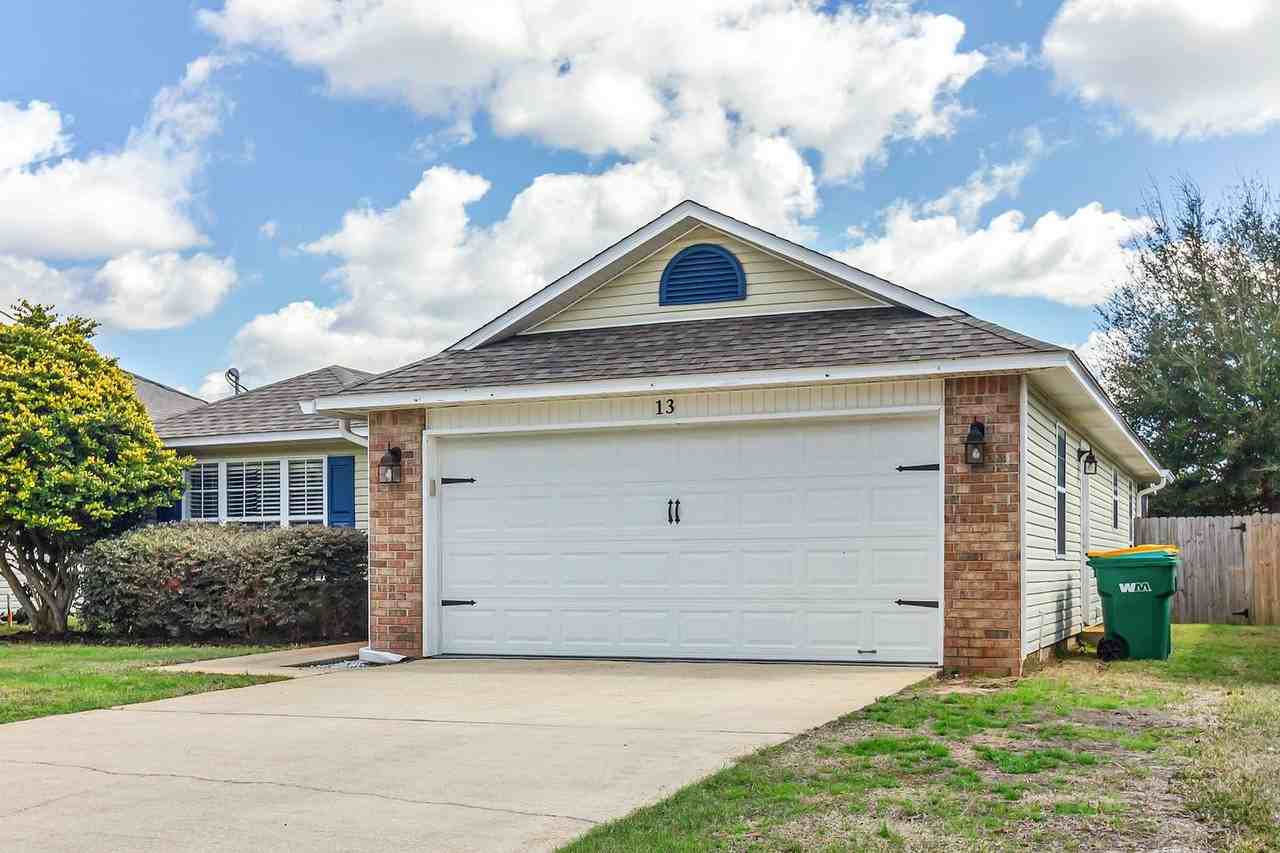 13 Kathleen Dr - Photo 2 of 30