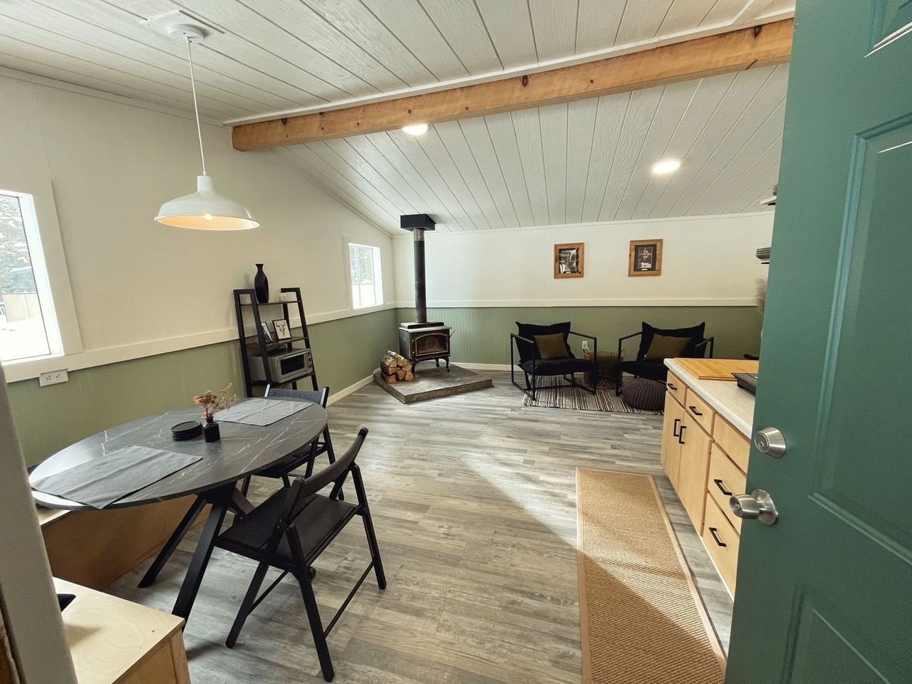 52861 Meadow Ln - Photo 3 of 16