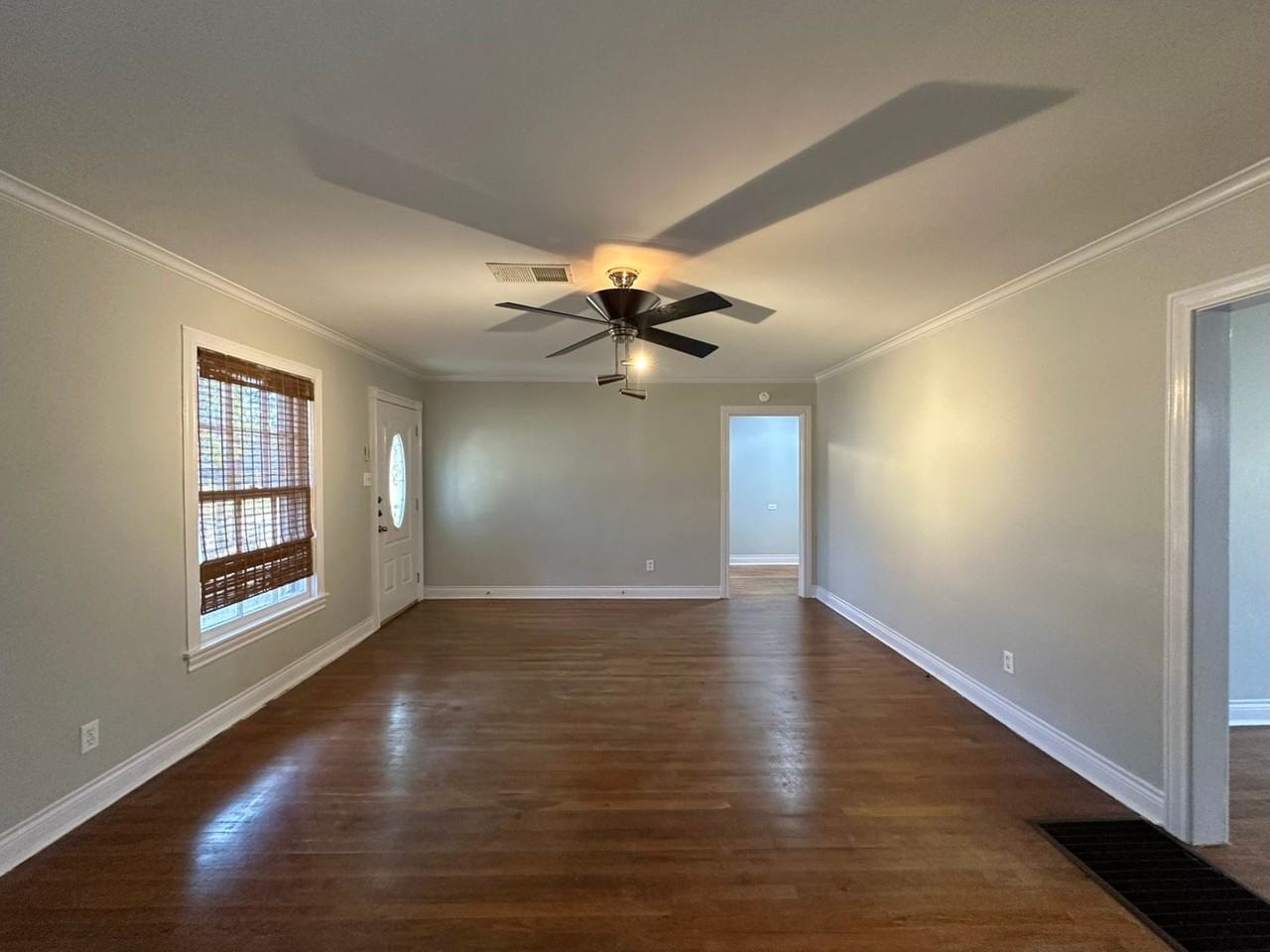1309 S Robertson Ave - Photo 2 of 28