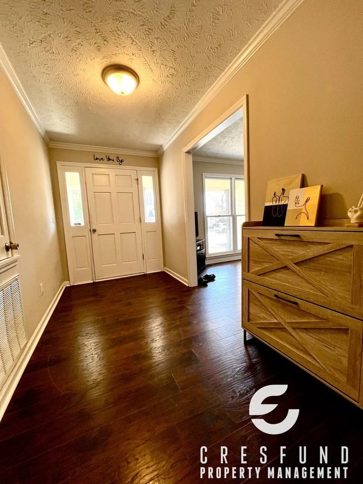 2020 Penrose Dr - Photo 2 of 29