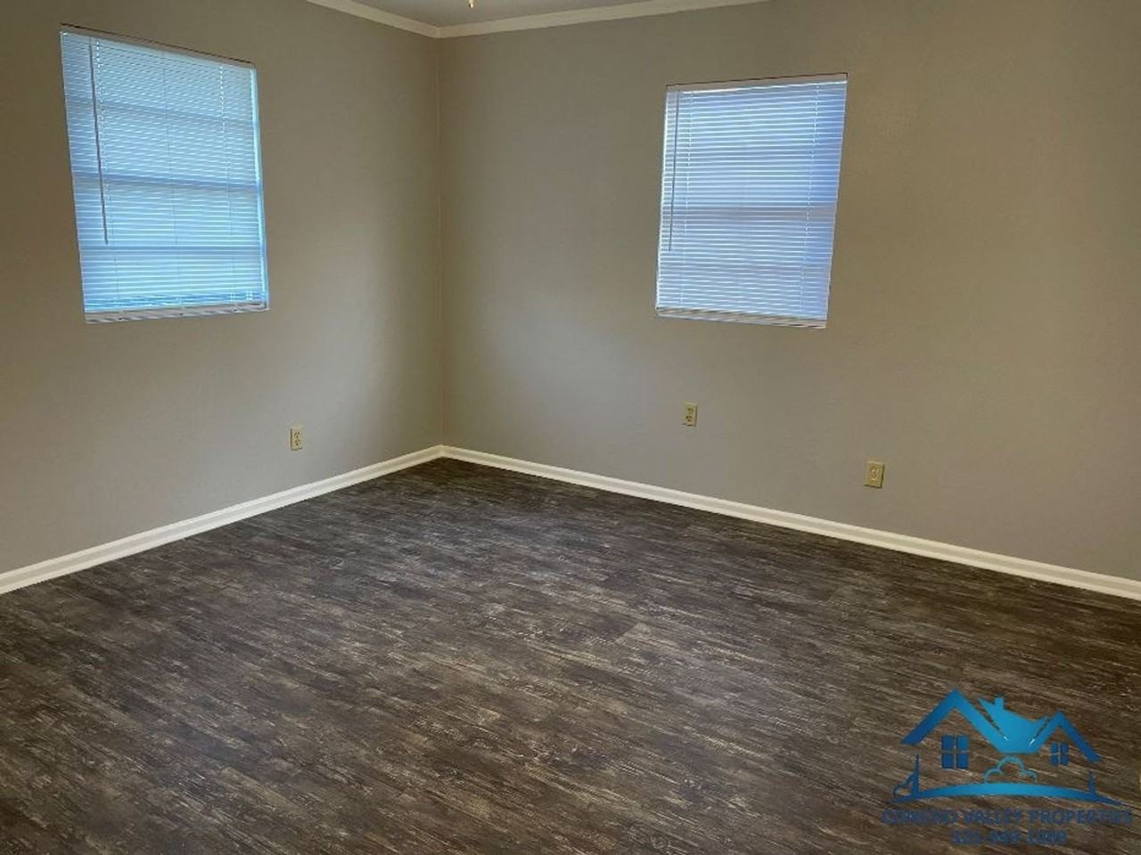 1208 Clairmont St - Photo 6 of 16