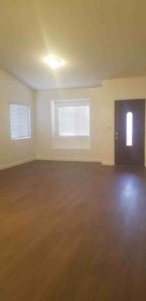 12000 Aurora Valley Ave - Photo 3 of 20