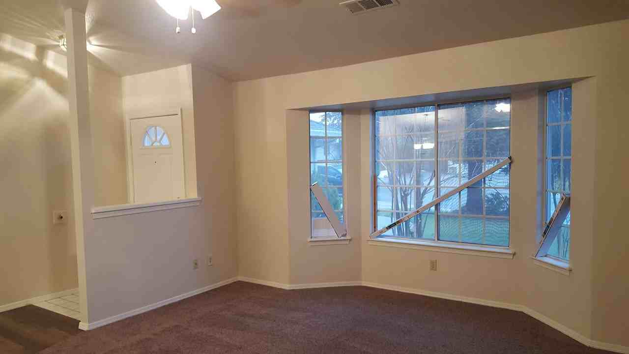 1628 Imperial Dr - Photo 2 of 5