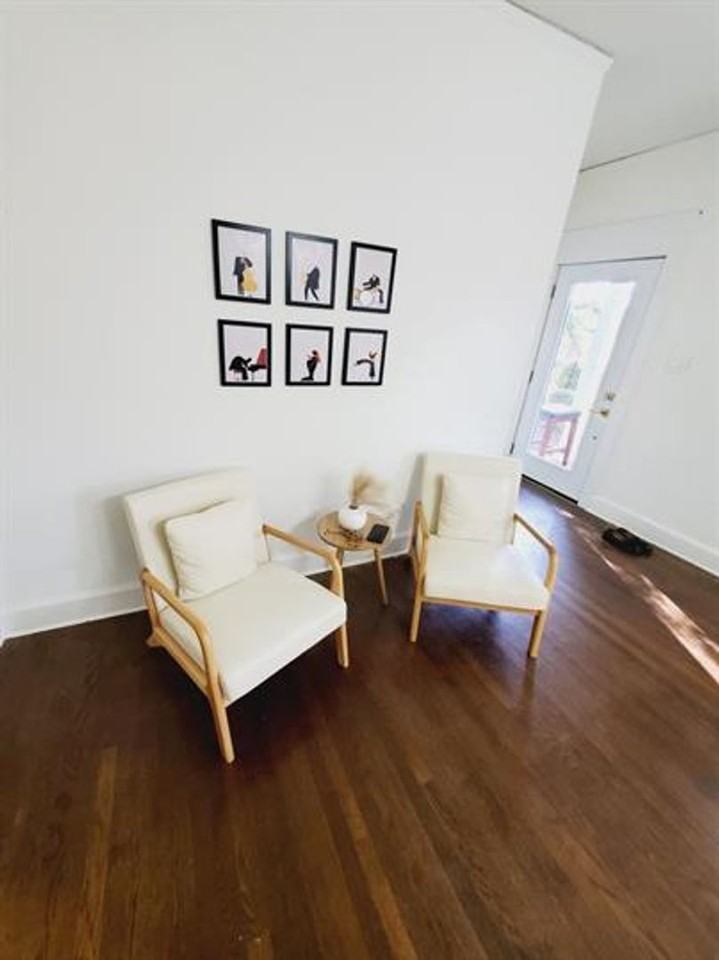 816 Charles Pl - Photo 5 of 11