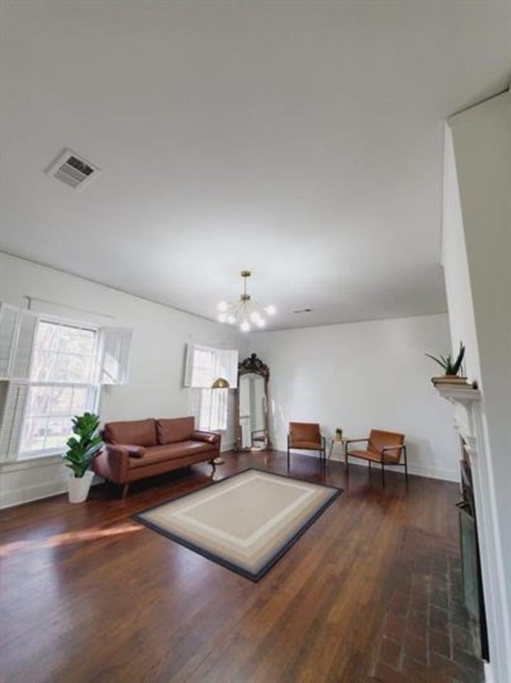 816 Charles Pl - Photo 7 of 11