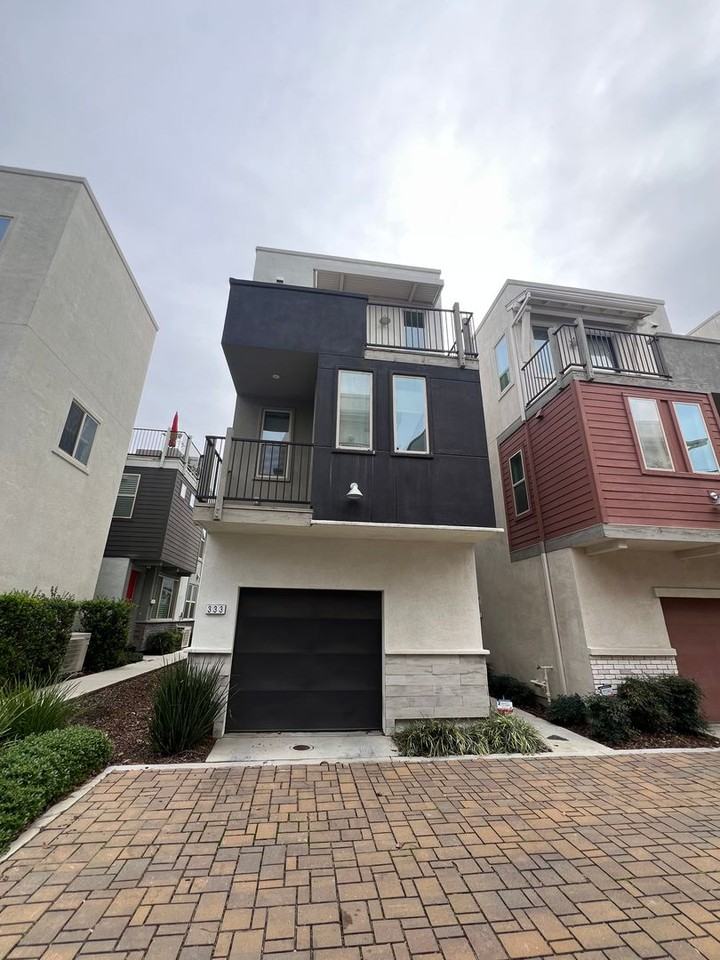 333 Crate Ave - Photo 2 of 12