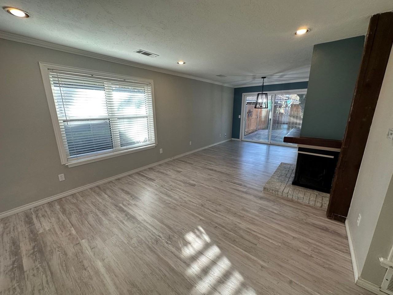 3000 Fleetwood Dr - Photo 5 of 21