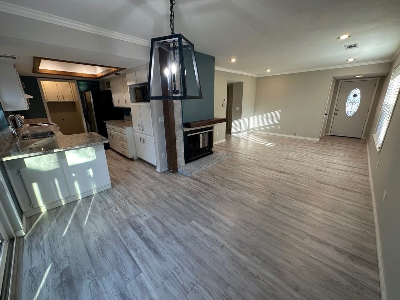 3000 Fleetwood Dr - Photo 6 of 21