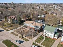 featured image of 222 S Grandview Ave