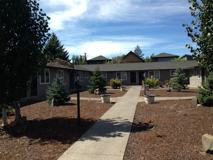 w1727 - Photo 1 of 1