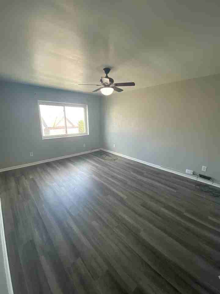 2312 Eccles St - Photo 4 of 11