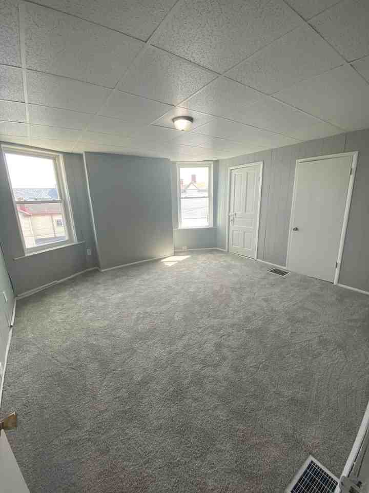 2312 Eccles St - Photo 2 of 11