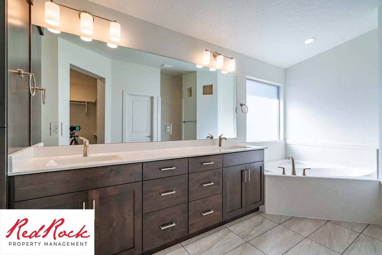 2132 E Sunshine Trl - Photo 5 of 50