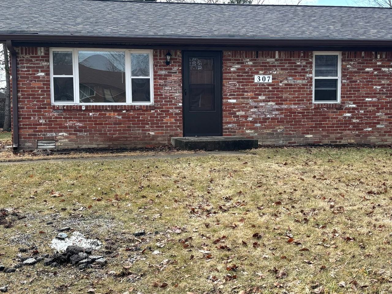 307 Sunset Ln - Photo 3 of 11