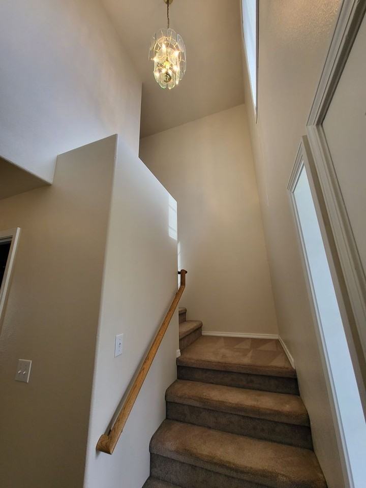 147-Michael Duplex - Photo 7 of 20