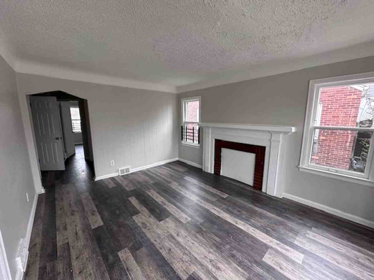 11494 Wayburn St - Photo 2 of 21