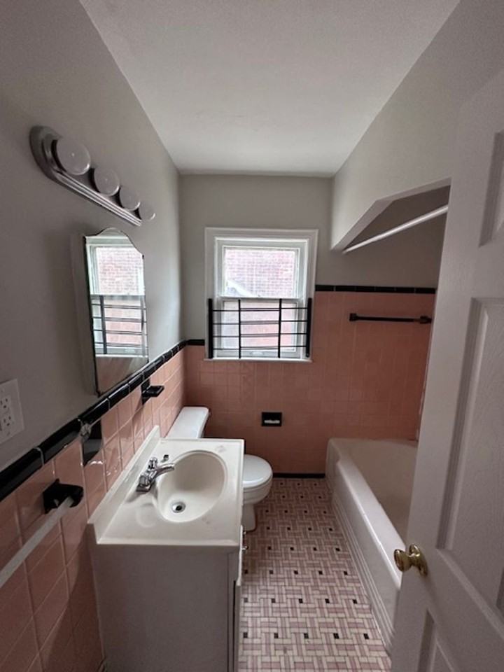11494 Wayburn St - Photo 6 of 21