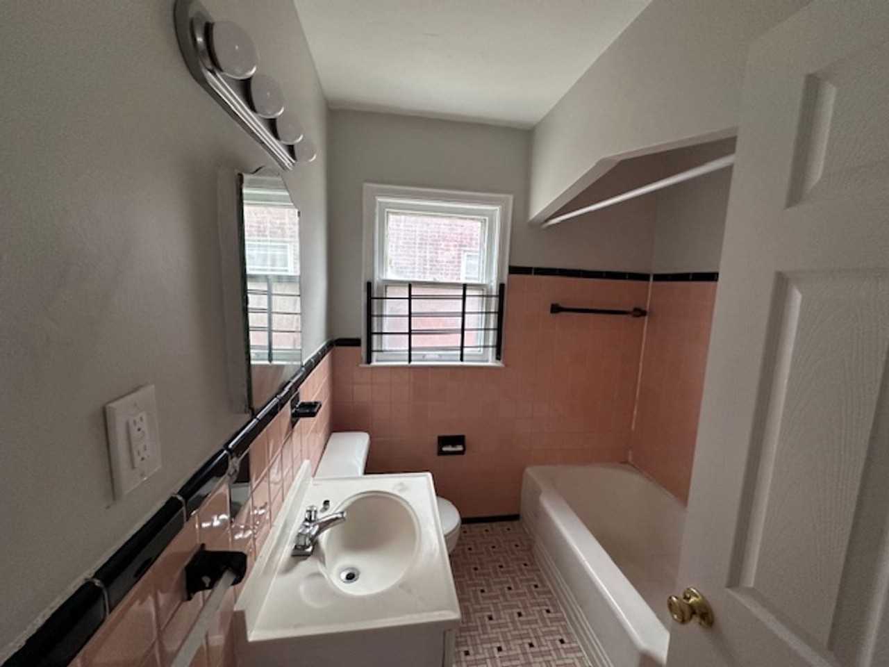 11494 Wayburn St - Photo 7 of 21