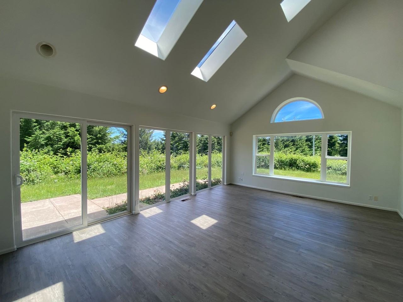 31934 Deberry Rd - Photo 5 of 32