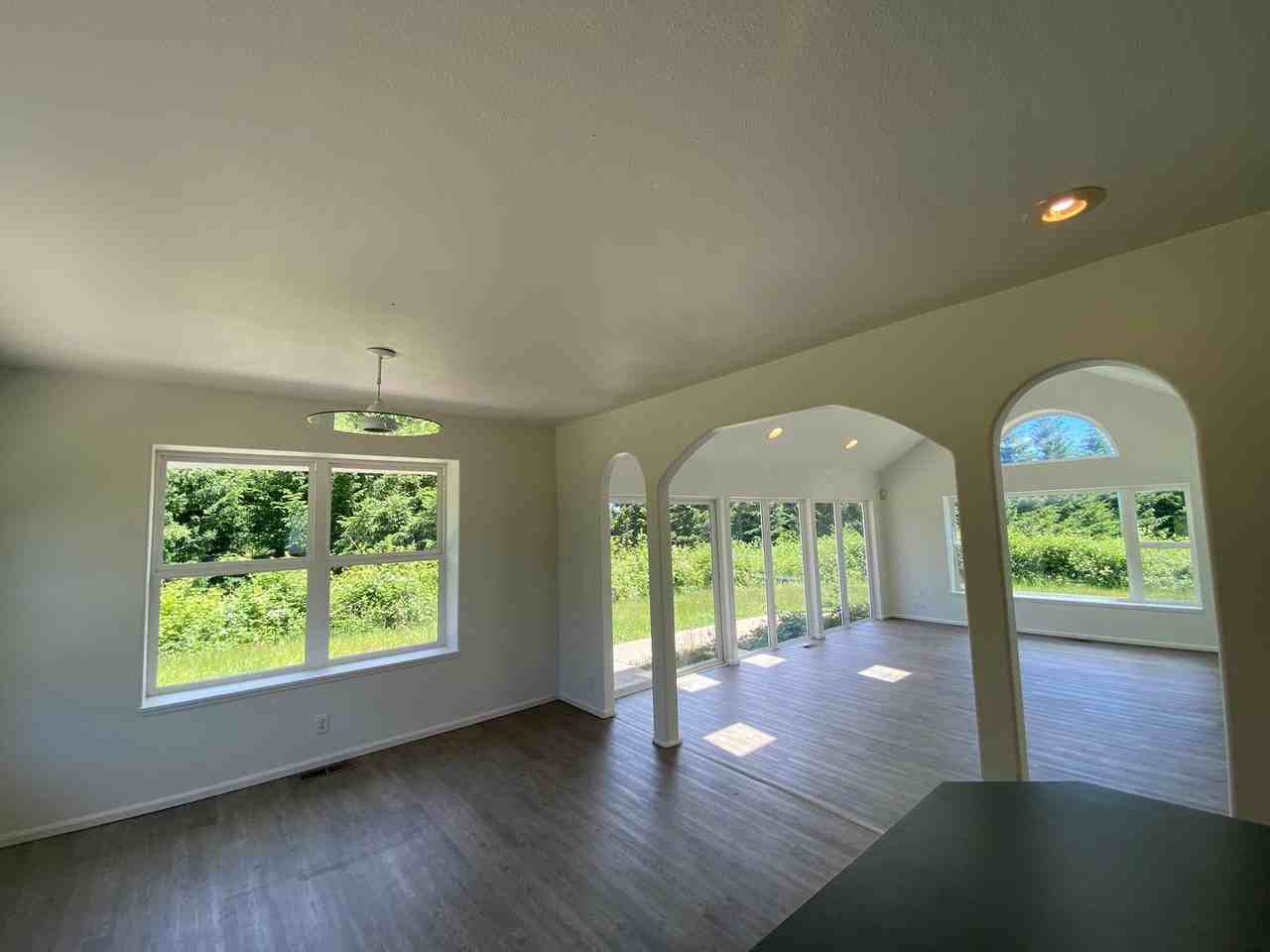 31934 Deberry Rd - Photo 6 of 32