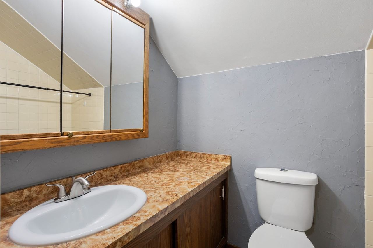 108 Depere St - Photo 7 of 21