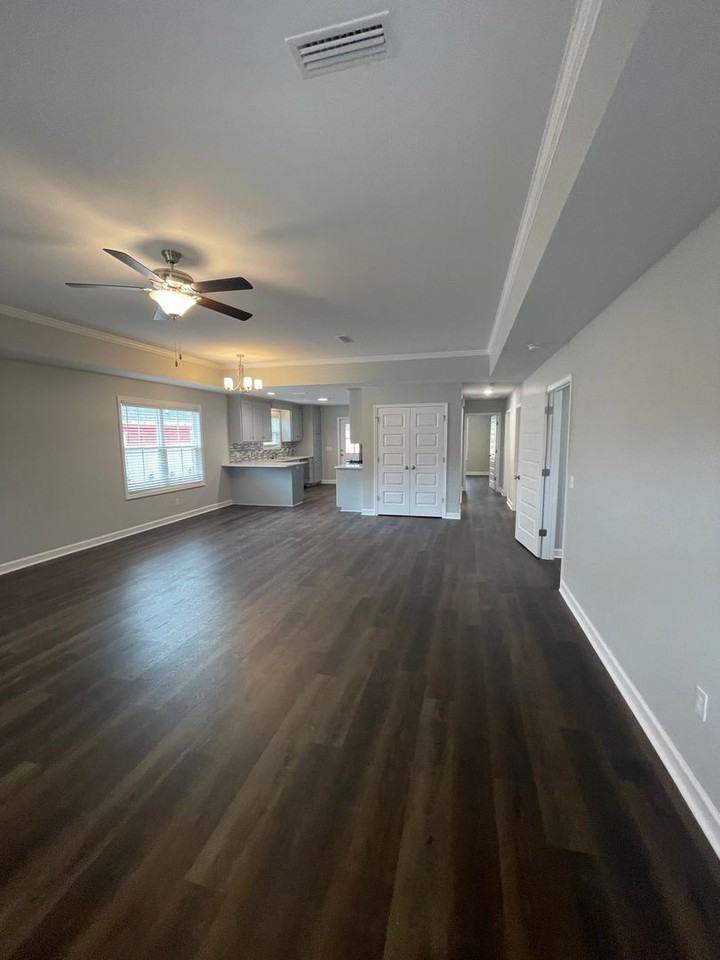 126 Mapleleaf Ct - Photo 3 of 12