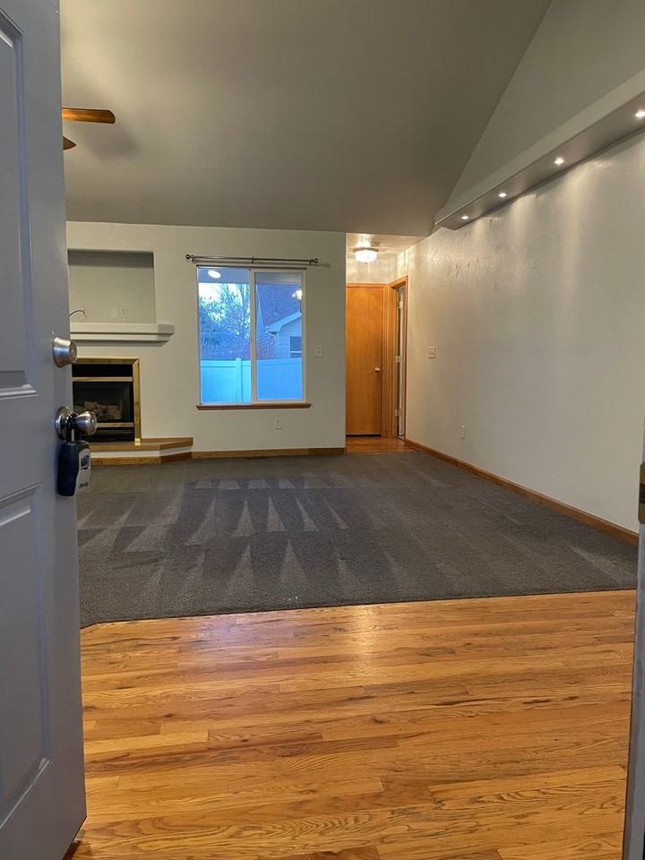 124 Rock Bridge Dr - Photo 2 of 50
