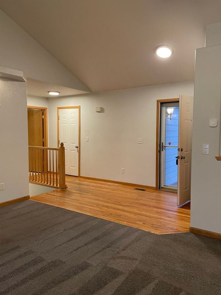 124 Rock Bridge Dr - Photo 6 of 50